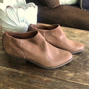 Lucky brand brown booties size 8